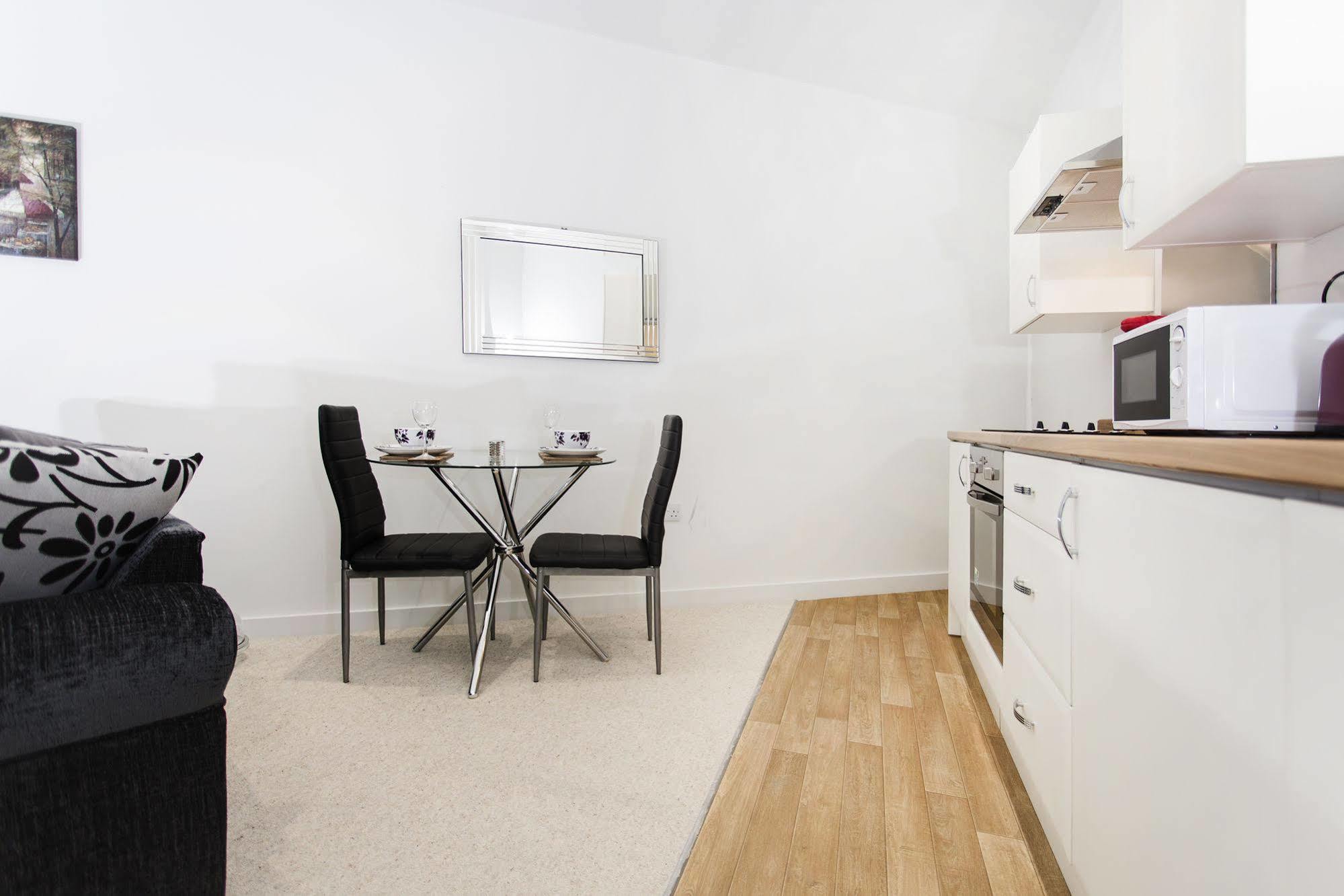 Orchard & Avenue Serviced Apartments Bradford  Exterior photo